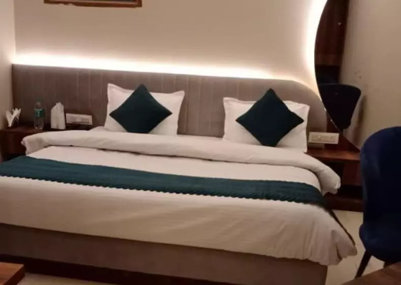 Fabhotel Dc Premium