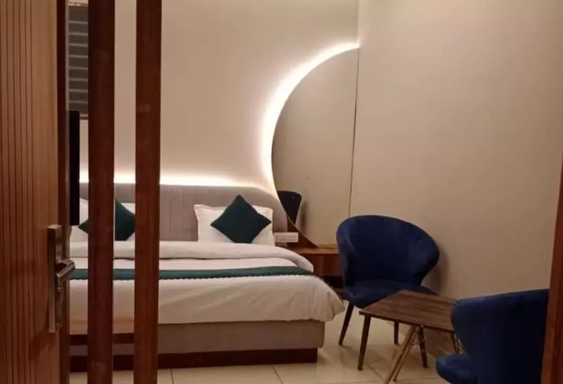 Fabhotel Dc Premium