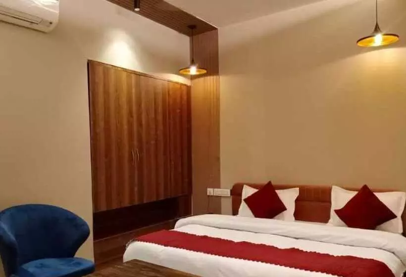 Fabhotel Dc Premium