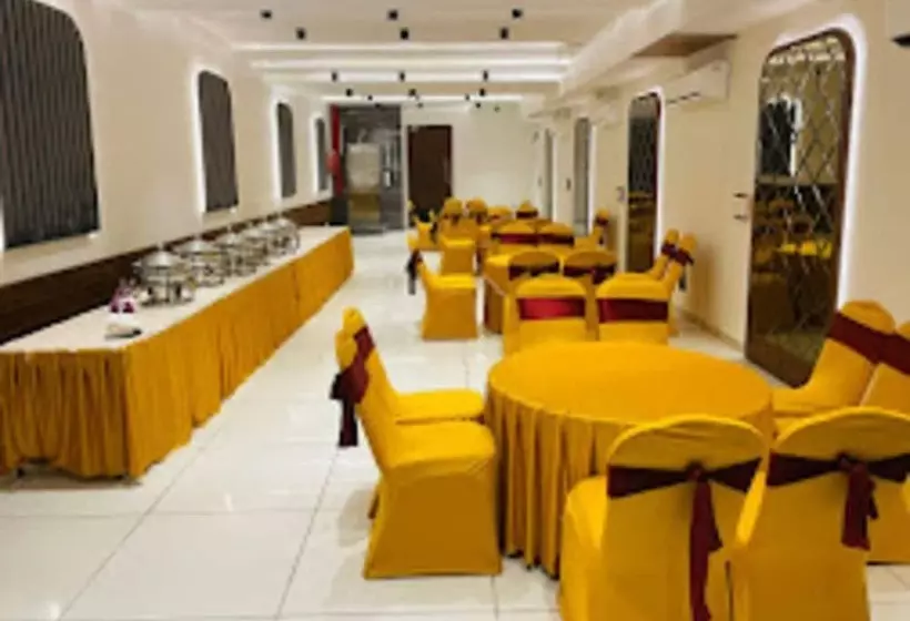 Fabhotel Dc Premium