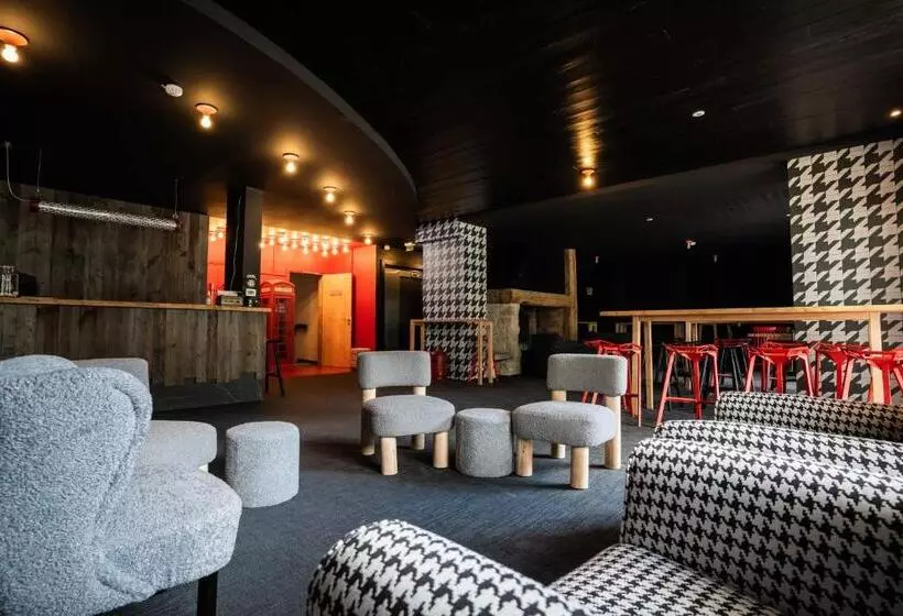 هتل Hôtel Le Cristal Lodge   Terresens