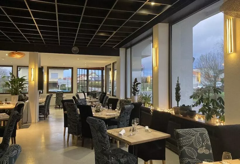 Hotelli Hôtel Restaurant Le S Y