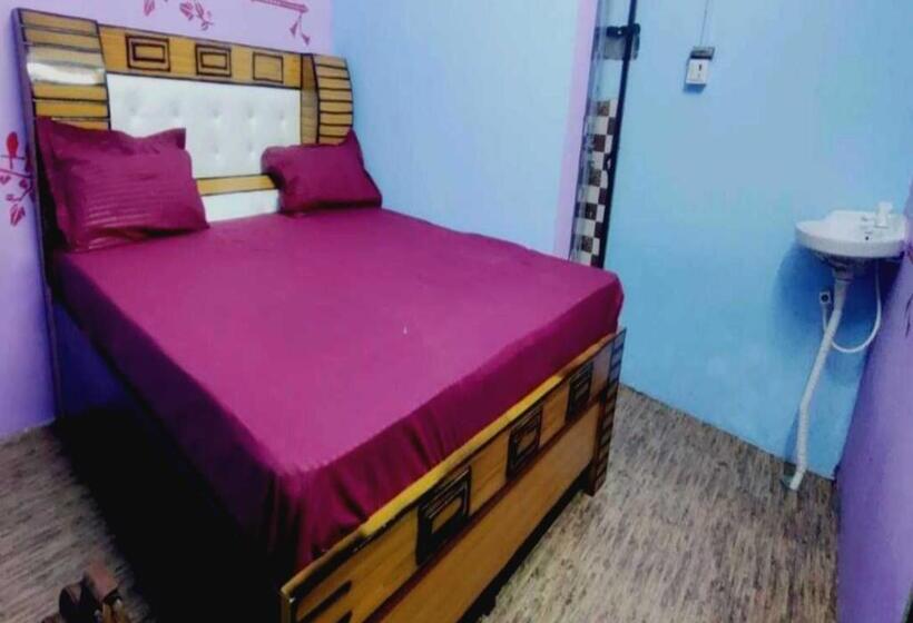 ホテル Oyo 80805 The Villagers Residency