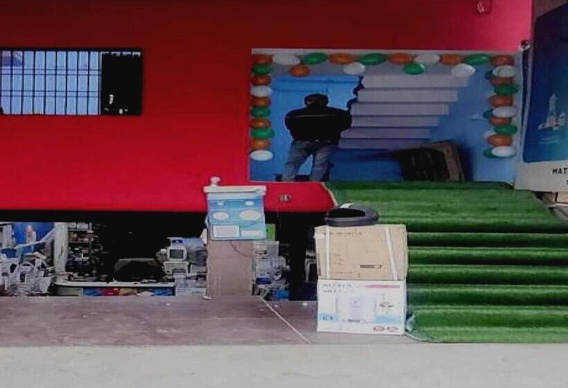 ホテル Oyo 80805 The Villagers Residency