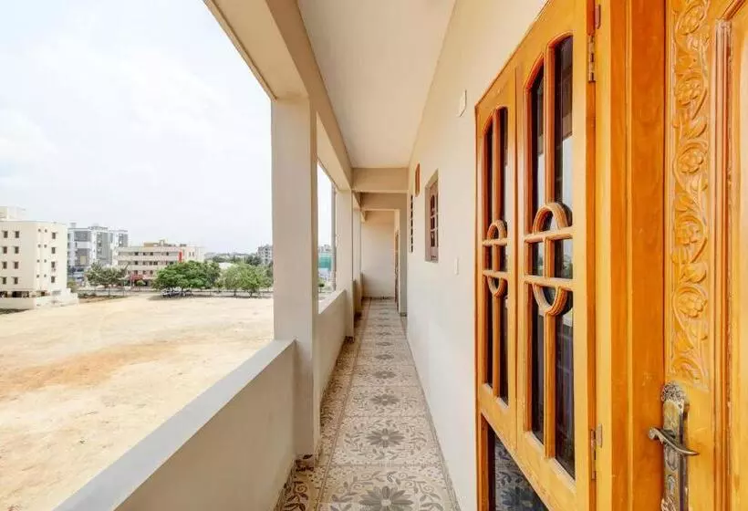 ホテル Oyo Flagship 80938  Devi Guest Rooms
