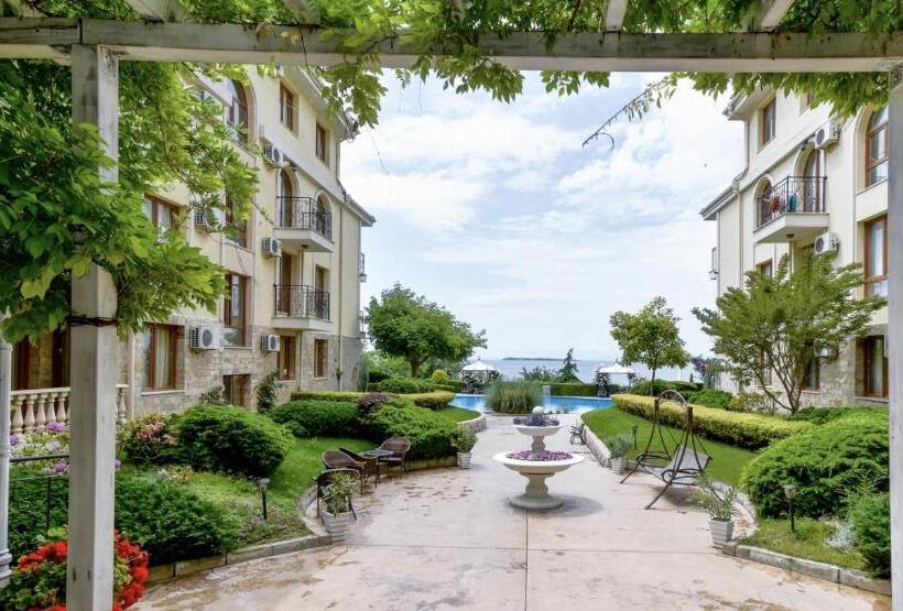 Royal Bay Cozy Apartments Apartello⊛com