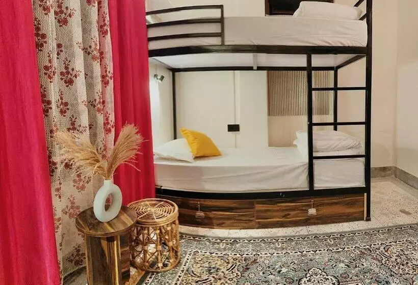 Tashila Hostel