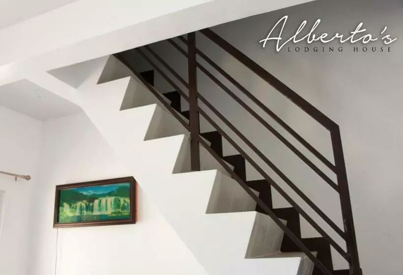 ユースホステル Alberto S Lodging House