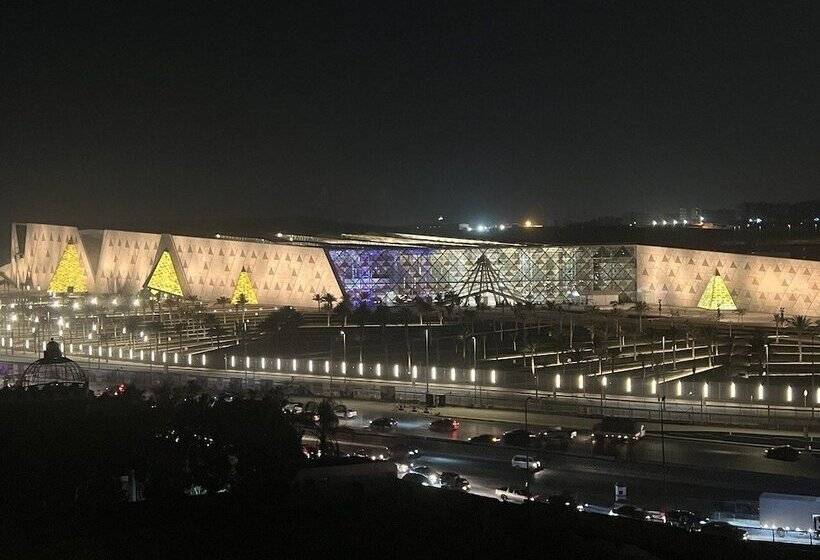 تختخواب و صبحانه Asia Grand Museum & Pyramids View