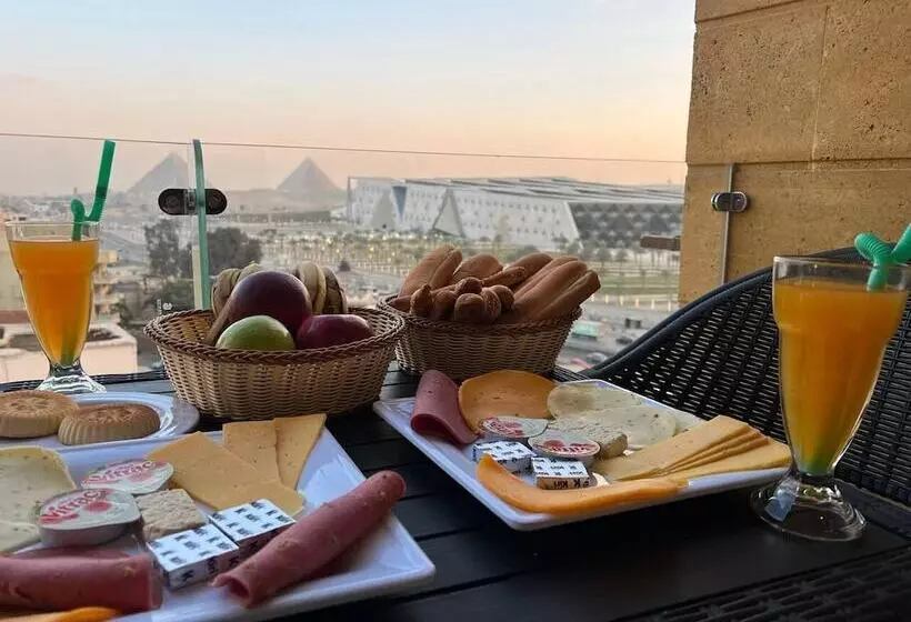 تختخواب و صبحانه Asia Grand Museum & Pyramids View
