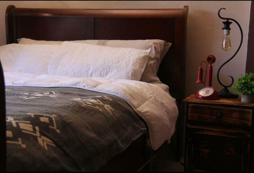 بنسيون Mia Volcan