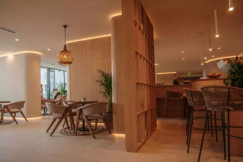 Alezzi Infinity Aparthotel & Spa