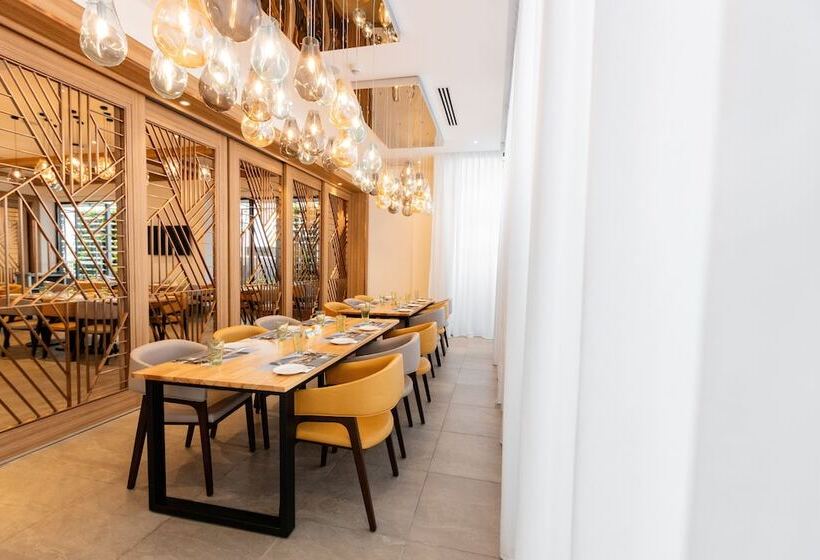 Hotel Holiday Inn Sepang Airport By Ihg