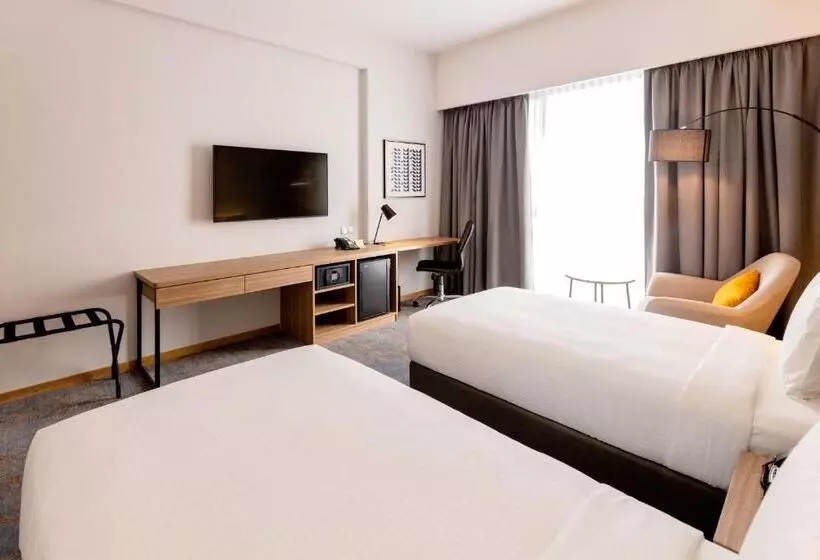 هتل Holiday Inn Sepang Airport By Ihg