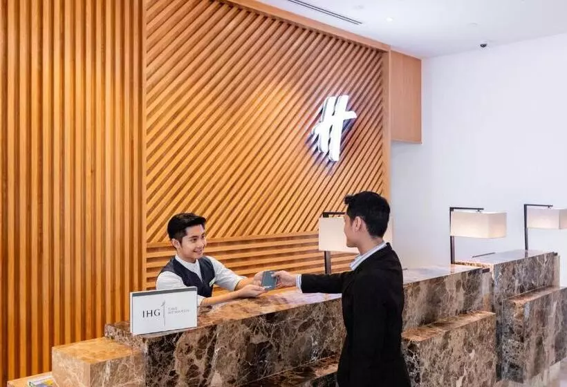 هتل Holiday Inn Sepang Airport By Ihg