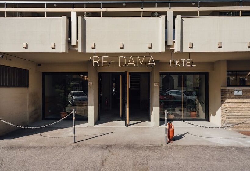 هتل Re Dama Hostel