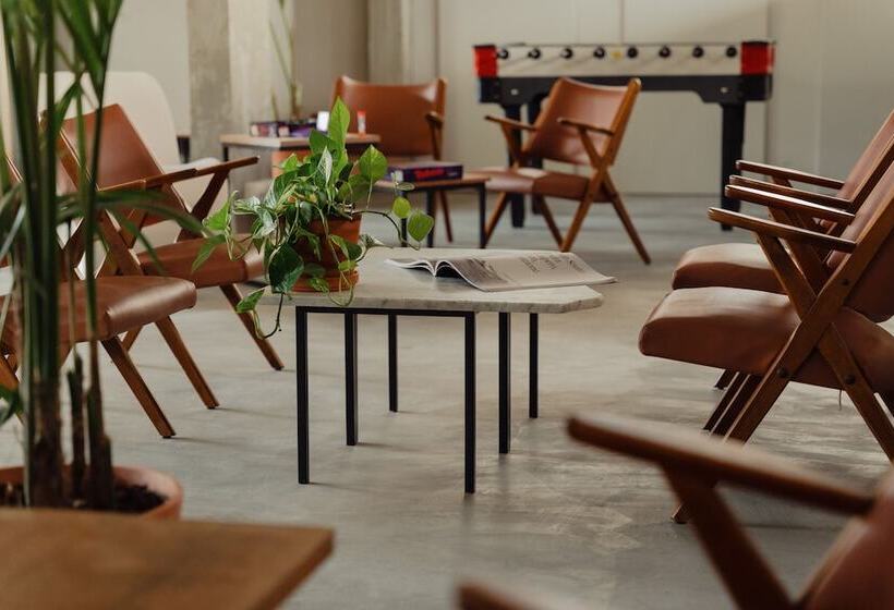 هتل Re Dama Hostel