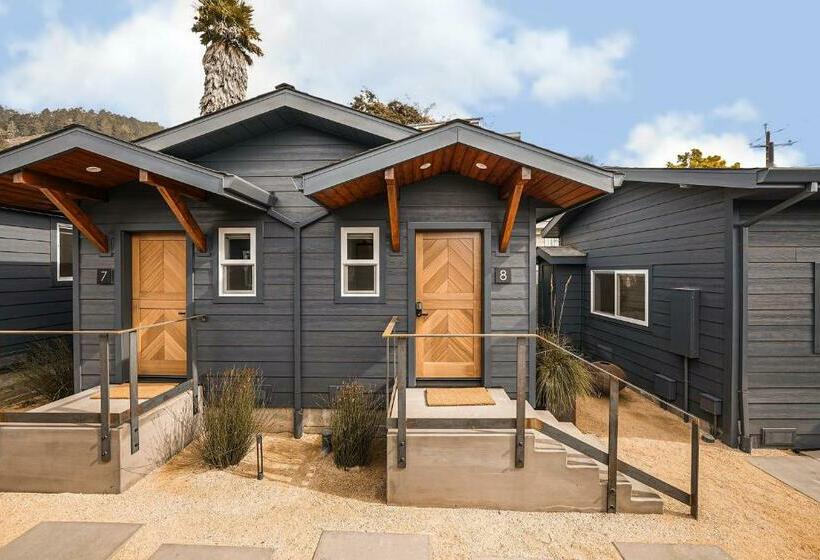 旅馆 Mini Shortboard Room With A Queen Bed