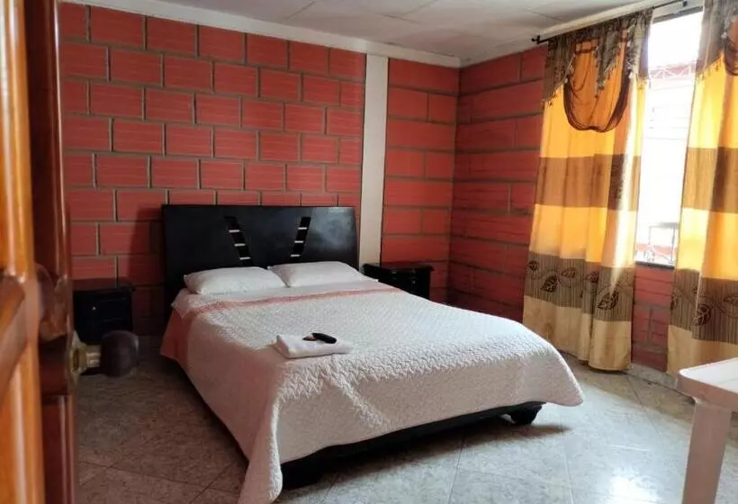 Casa Hotel Los Faroles  Samaná/caldas