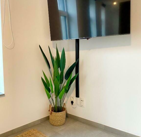 هتل کپسول Ciney Le Nid Du Clocher