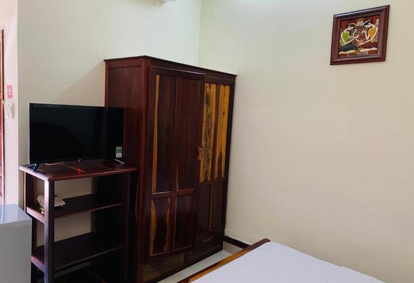 هتل Khách Sạn Sao Mai