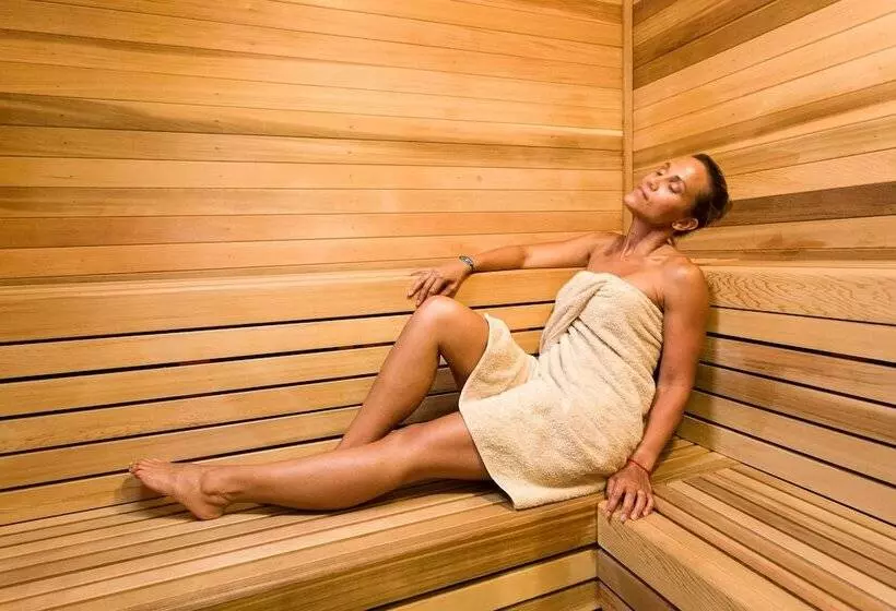 هتل Royal Islander Club Resort La Terrasse