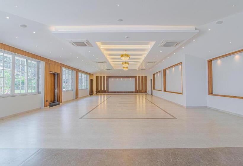 Resort The Cliff By Zuper   Panchgani