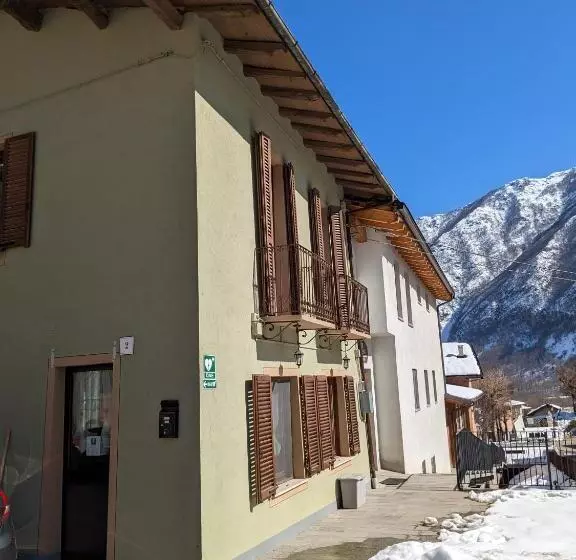 ユースホステル Constancia Trattoria