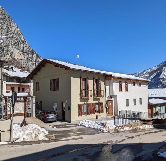 Общежитие Constancia Trattoria