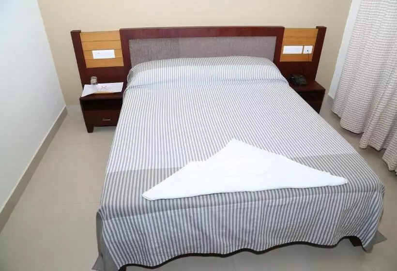 ホテル Hazmi Inn