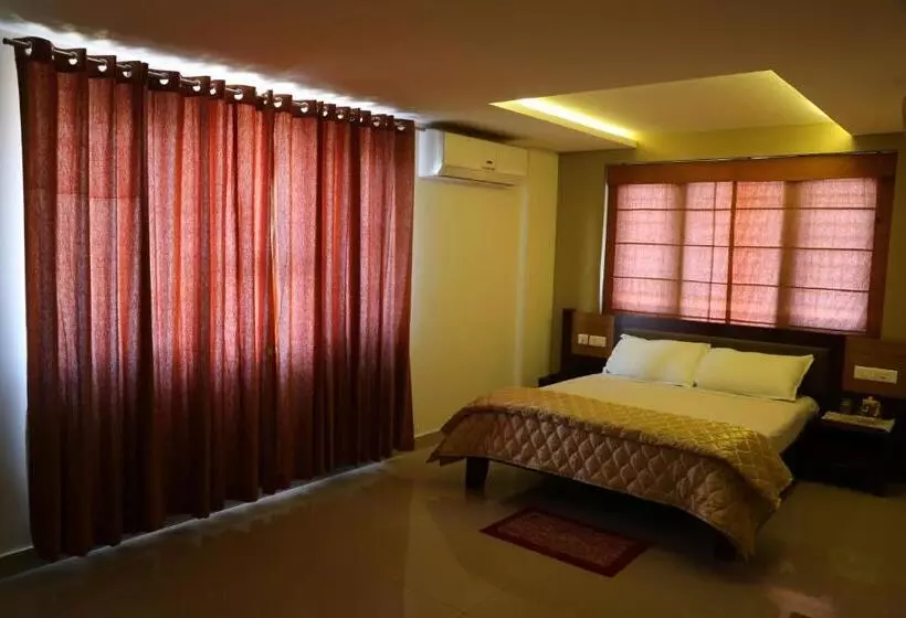 ホテル Hazmi Inn