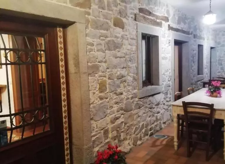 ホテル Sot La Mont   Torlano Nimis