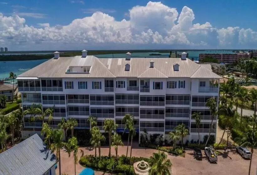 Olde Marco Inn