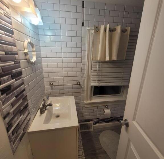 بنسيون Room In Apartment Blue Room In Delaware