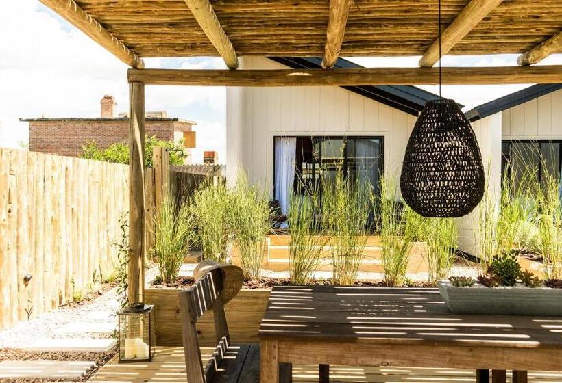 هاستل Aires Puros