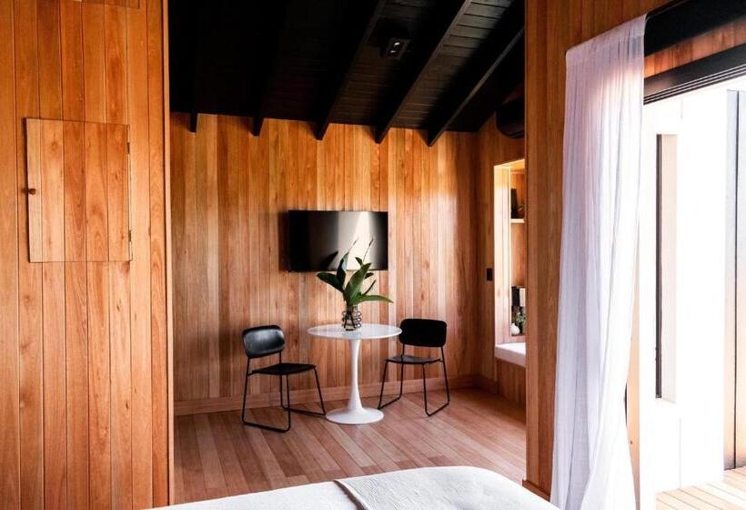 هاستل Aires Puros