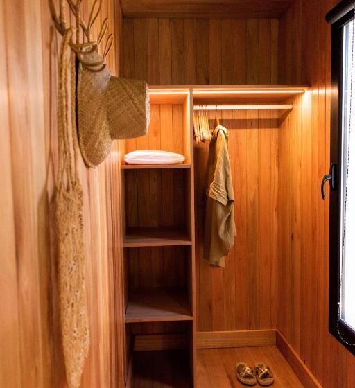 هاستل Aires Puros