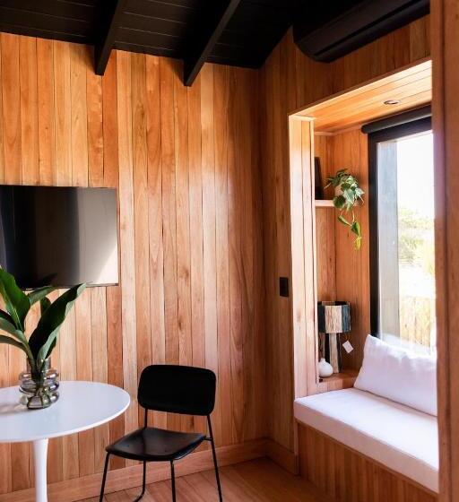 هاستل Aires Puros