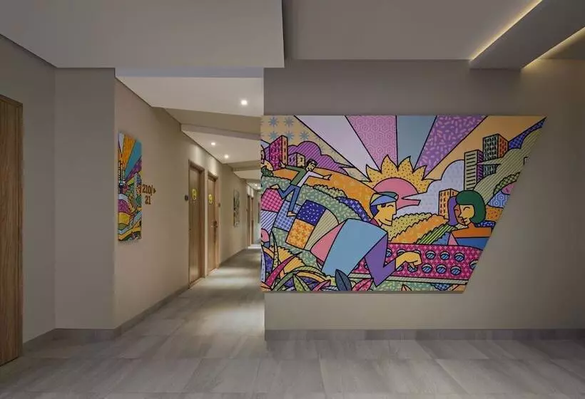 Maxonehotels At Kota Harapan Indah Bekasi