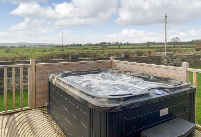 منتجع Arran Hills