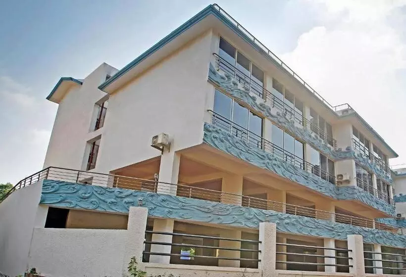 Home Hotel Sea Prince Suites