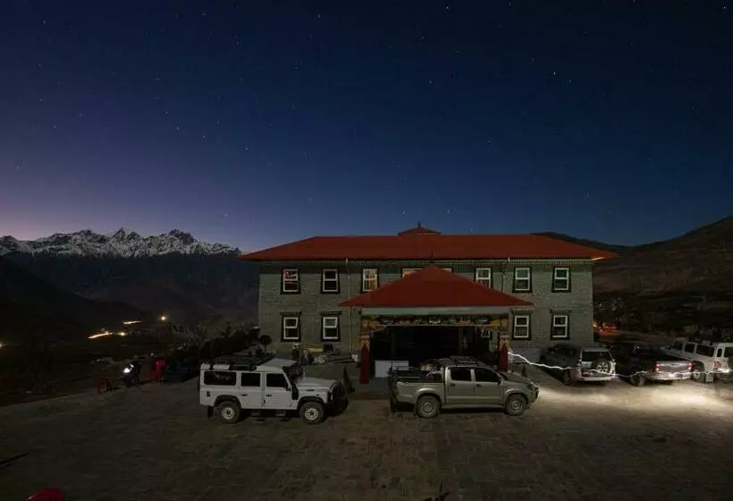 Lo Mustang Himalayan Resort