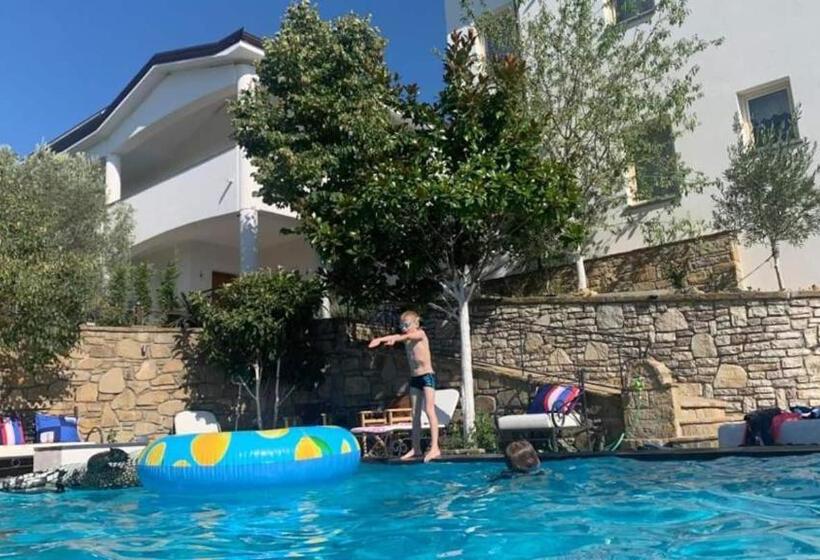 פנסיון Turisalba