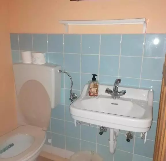 تختخواب و صبحانه Smučarska Koča