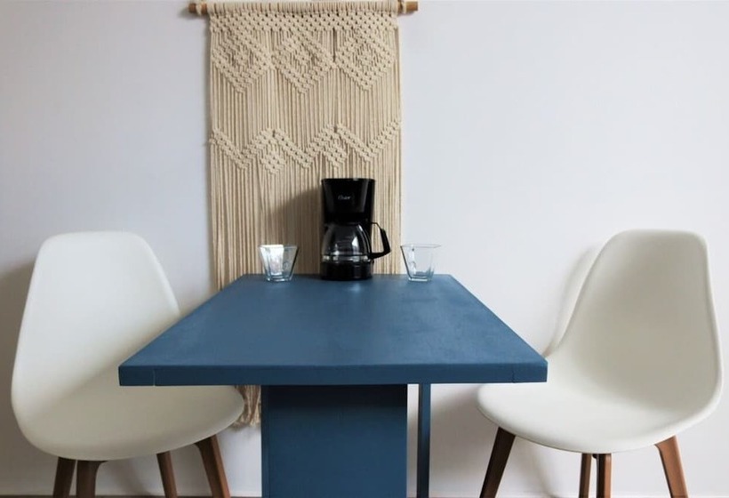 Satelite 2750 Hotel & Suites