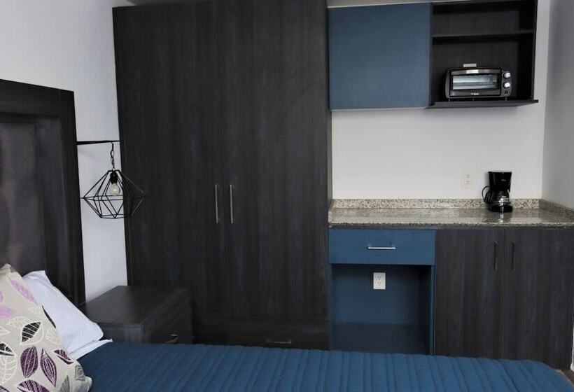 Satelite 2750 Hotel & Suites