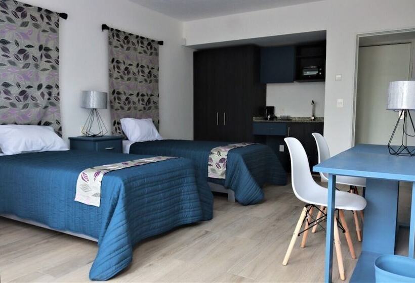 Satelite 2750 Hotel & Suites