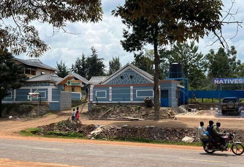 هتل Natives Resort