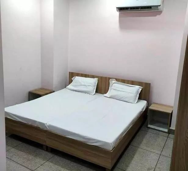 Hotelli Oyo  Palazzo