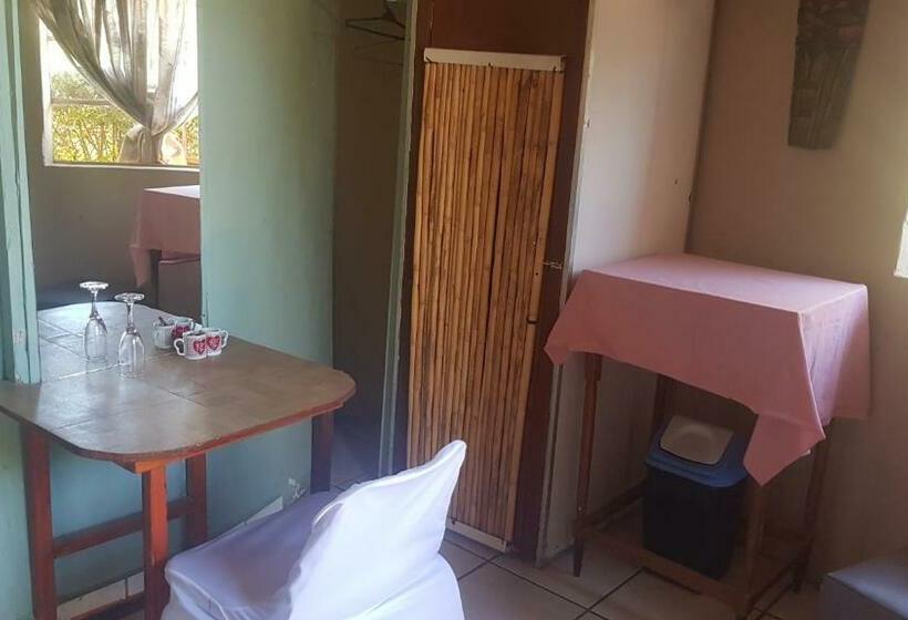 پانسیون Chocks Guest House